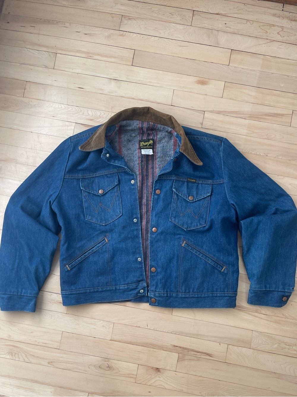 80s Vintage Wrangler No Fault Denim Jacket blanket lined corduroy collar